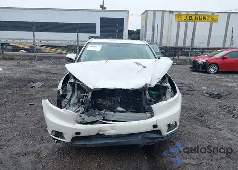 2016 Toyota Highlander Xle V6 z USA, uszkodzony, nr VIN 5TDJKRFH8GS228075